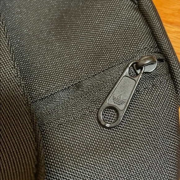 Adidas Originals Black Belt Waist Pack Bag with White Logo Fanny Pack Unisex - Picture 6 of 9